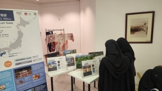 着物ブースでの近畿地方の観光魅力紹介展示